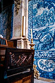 Lisbona - Il Museo Azulejos ospitato nell'ex convento Madre de Deus. Cappella di Sant'Antonio. Dettaglio della decorazione delle pareti.